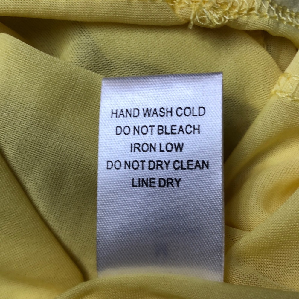 Sweet Rain tank top v-neck yellow metallic Medium - Picture 7 of 8